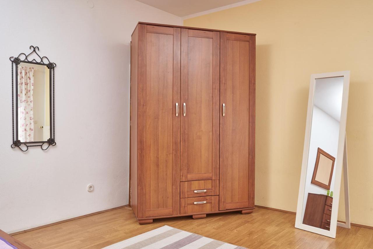 Apartments Lovric With Sea View Kastela Ngoại thất bức ảnh