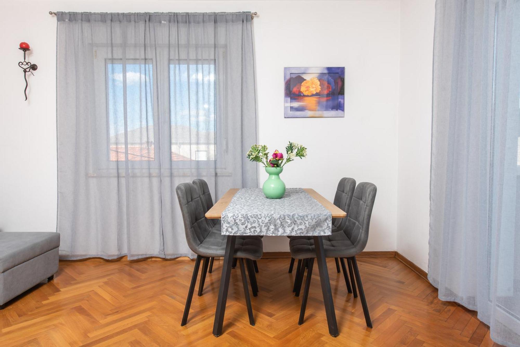 Apartments Lovric With Sea View Kastela Ngoại thất bức ảnh